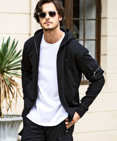 1PIU1UGUALE3 RELAX(ウノピゥウノウグァーレトレ リラックス