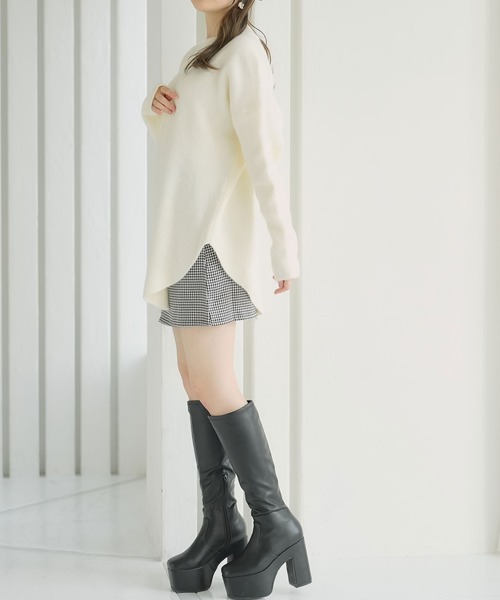 Newlyme（ニューリーミー）の「もちもちオーバーサイズラウンドカットニット（ニット/セーター・レディース・ブラック/モカ/レッド/オフホワイト・FREE）」の13枚目の写真