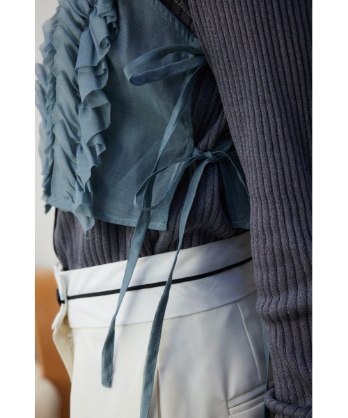 AZUL by moussy（アズールバイマウジー）の「チュールフリルビスチェ（ベスト・レディース・グレー/ブラック・FREE）」の22枚目の写真