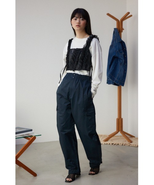 AZUL by moussy（アズールバイマウジー）の「チュールフリルビスチェ（ベスト・レディース・グレー/ブラック・FREE）」の5枚目の写真