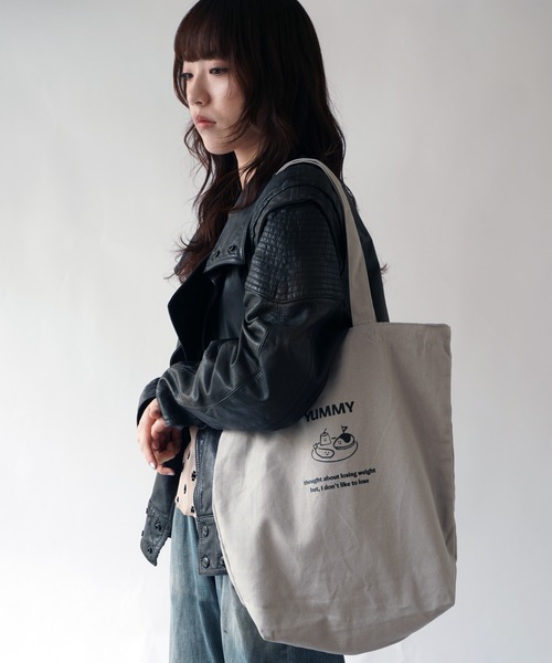 Jouet(ジョエット)の「【 JOUET / ジョエット 】 プリント トート(トートバッグ・レディース・A/H/C/E/F/B/G/D/L/M/K/N/O/P/R/Q/S/T/U・FREE)」の2枚目の写真