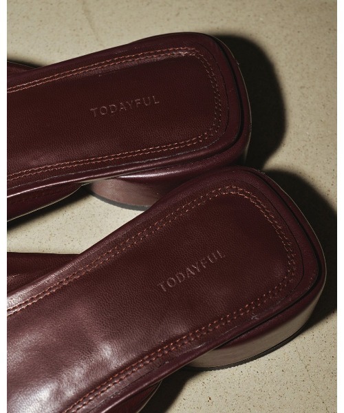 TODAYFUL(トゥデイフル)の「TODAYFUL Square Padded Sandals 12411009(サンダル・レディース・ブラック/バーガンディー・36/38/37)」の5枚目の写真