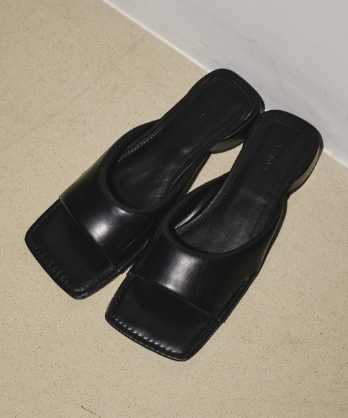 TODAYFUL(トゥデイフル)の「TODAYFUL Square Padded Sandals 12411009(サンダル・レディース・ブラック/バーガンディー・36/38/37)」の11枚目の写真