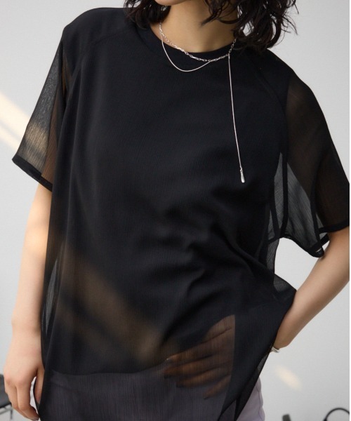 AZUL by moussy(アズールバイマウジー)の「リバーシブルシアードッキングトップス(Tシャツ/カットソー・レディース・ブラック/アイボリー/ライトカーキ・SMALL/MEDIUM)」の2枚目の写真
