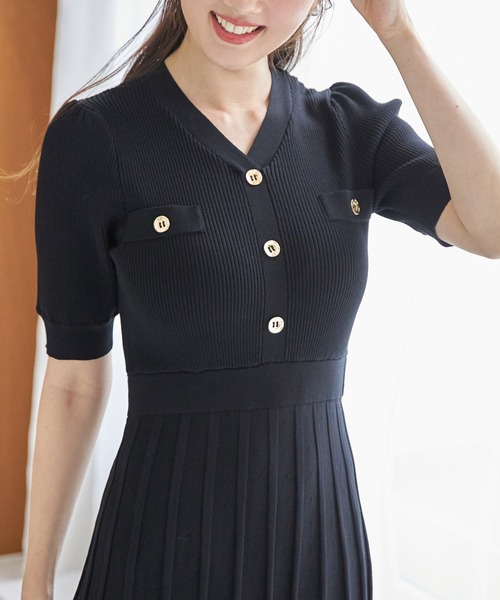 【セール】アンティーク風飾り釦付き配色プリーツニットワンピース（ワンピース）｜tocco closet（トッコ クローゼット）