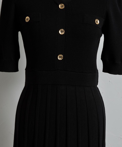 【セール】アンティーク風飾り釦付き配色プリーツニットワンピース（ワンピース）｜tocco closet（トッコ クローゼット）
