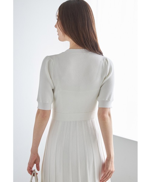 tocco closet(トッコ クローゼット)の「アンティーク風飾り釦付き配色プリーツニットワンピース(ワンピース・レディース・ライトグレー/ブラック/オフホワイト・M)」の10枚目の写真