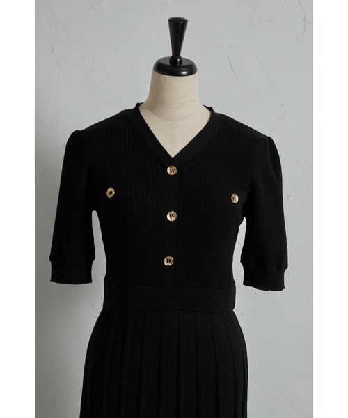 tocco closet(トッコ クローゼット)の「アンティーク風飾り釦付き配色プリーツニットワンピース(ワンピース・レディース・ライトグレー/ブラック/オフホワイト・M)」の16枚目の写真