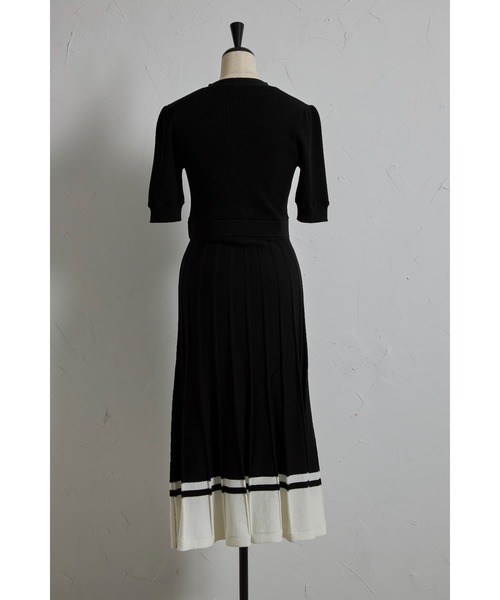tocco closet(トッコ クローゼット)の「アンティーク風飾り釦付き配色プリーツニットワンピース(ワンピース・レディース・ライトグレー/ブラック/オフホワイト・M)」の20枚目の写真