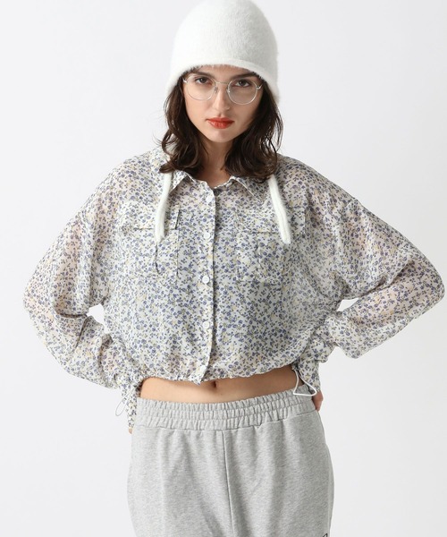 FOREVER 21（フォーエバー トゥエンティーワン）の「【2024FW】クロップドドロストシャツ（シャツ/ブラウス・レディース・オフホワイト/ブラック系その他/ブラック/ホワイト系その他・FREE）」の3枚目の写真