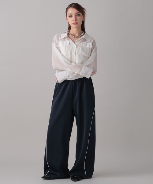 FOREVER 21（フォーエバー トゥエンティーワン）の「【2024FW】クロップドドロストシャツ（シャツ/ブラウス・レディース・オフホワイト/ブラック系その他/ブラック/ホワイト系その他・FREE）」の16枚目の写真