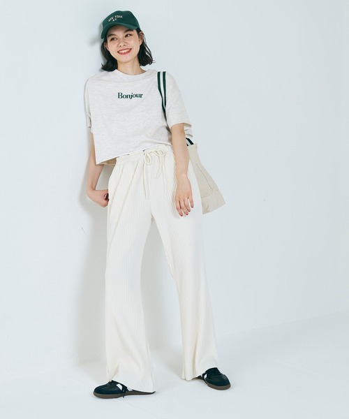 coca(coca)(コカ)の「【WEB限定セール】クロップド丈ロゴスウェット(Tシャツ/カットソー・レディース・ライトグレー/アイボリー・L/M)」の13枚目の写真