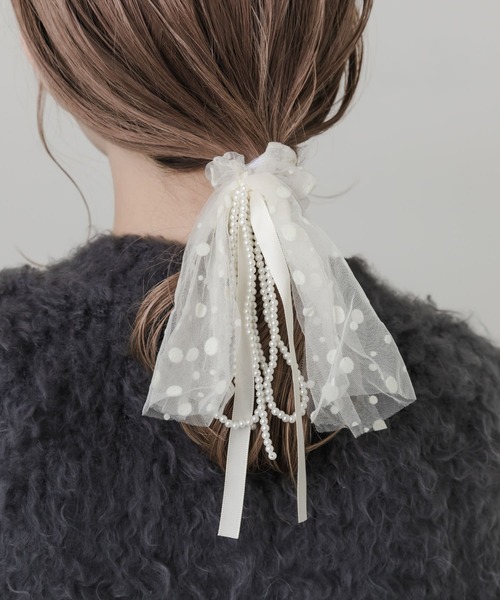 SMELLY（スメリー）の「パールテールシアーシュシュ（シュシュ・レディース・ベージュ・-）」の2枚目の写真