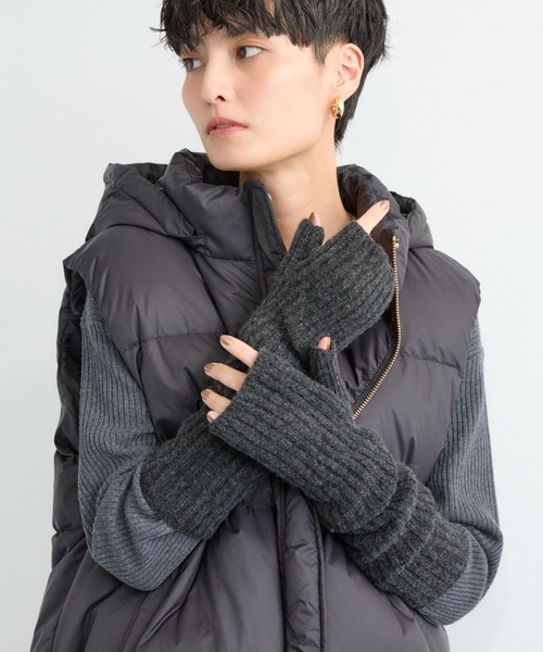 BARNYARDSTORM（バンヤードストーム）の「BARNYARDSTORM / カシミア混アームウォーマー（アームカバー・レディース・チャコール/グレー・FREE）」の4枚目の写真