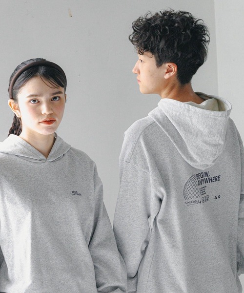 GLOBAL WORK（グローバルワーク）の「USAグラフィックパーカー/AND YUA ANY/115734（パーカー・キッズ・ホワイト系5/ブラック系9/グレイッシュベージュ/グレー系8/ブラック系/グレー・150cm/160cm/170cm）」の4枚目の写真