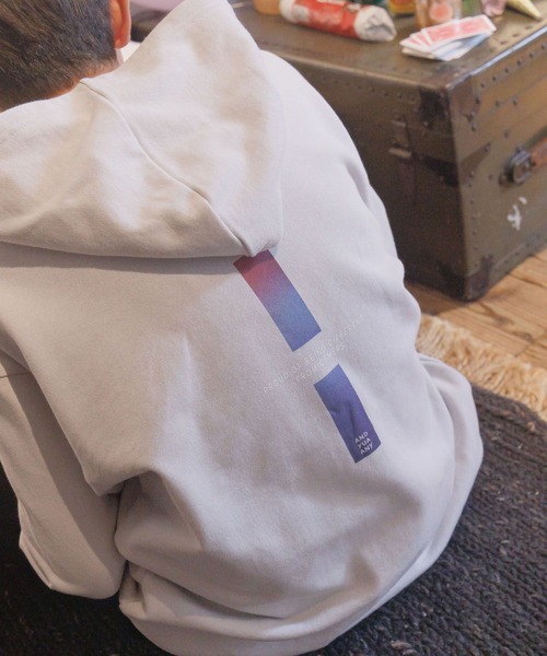GLOBAL WORK（グローバルワーク）の「USAグラフィックパーカー/AND YUA ANY/115734（パーカー・キッズ・ホワイト系5/ブラック系9/グレイッシュベージュ/グレー系8/ブラック系/グレー・150cm/160cm/170cm）」の6枚目の写真