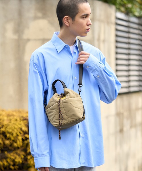 KiU（キウ）の「パデッドポケッタフルミニショルダーバッグ（ショルダーバッグ・レディース・アイボリー/カーキ/ブラック/レオパード/グレー/テラコッタ・FREE）」の18枚目の写真