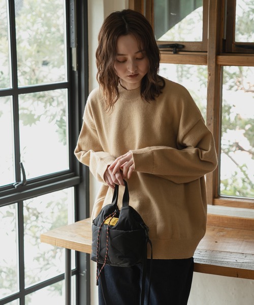 KiU(キウ)の「パデッドポケッタフルミニショルダーバッグ(ショルダーバッグ・レディース・アイボリー/カーキ/ブラック/アニマル/グレー/テラコッタ/グリーン/レオパード・FREE)」の12枚目の写真