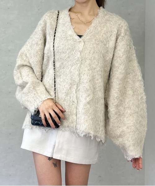 Per sist ence（パーシエンス）の「ブークレーシャギーVネックカーディガン（カーディガン/ボレロ・レディース・チャコールグレー/アイボリー/オレンジ/グリーン/グレー・FREE）」の2枚目の写真