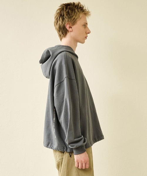 Kelen（ケレン）の「mpa3621-BELLE コンセプトエンブロイドフーディー（パーカー・メンズ・ブルーグレー/ワイン/ブラック・38/40/42）」の9枚目の写真