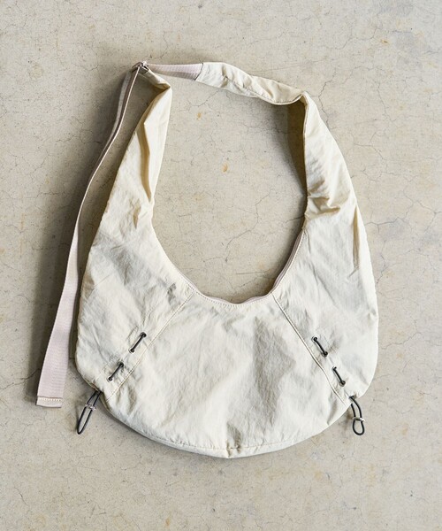 ムーンショルダーバッグ ギャザーハーフムーンショルダーバック MONO-MART│MONO-MART