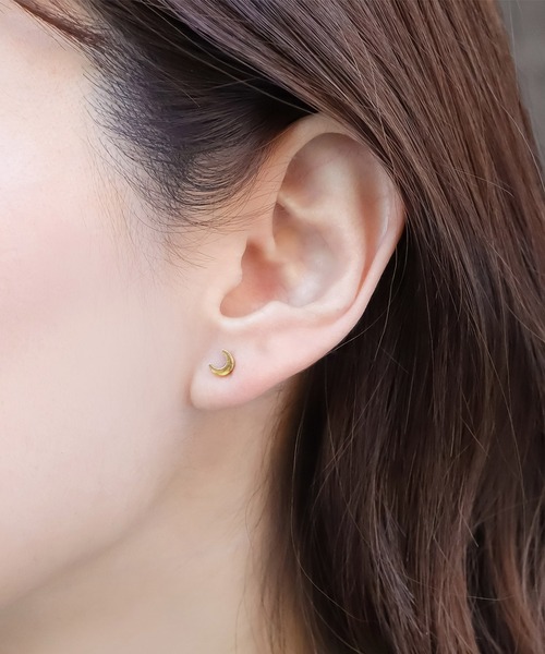 blackdia ocean(ブラックダイヤオーシャン)の「blackdia ocean ミニムーンピアス(ピアス(両耳用)・レディース・ゴールド/シルバー・FREE)」の9枚目の写真