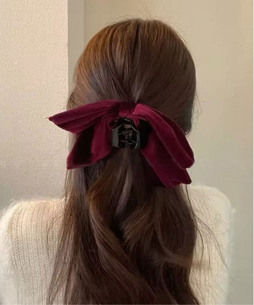 ammy.(エイミードット)の「【 ammy. / エイミードット 】 ベロア ビッグ リボン ヘアクリップ(バレッタ/ヘアクリップ・レディース・ブラウン/ワインレッド/ブラック/ダークパープル/ライトパープル・FREE)」の9枚目の写真