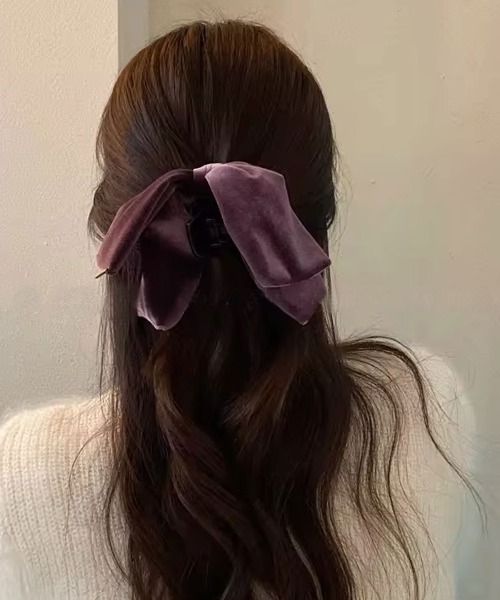 ammy.(エイミードット)の「【 ammy. / エイミードット 】 ベロア ビッグ リボン ヘアクリップ(バレッタ/ヘアクリップ・レディース・ブラウン/ワインレッド/ブラック/ダークパープル/ライトパープル・FREE)」の8枚目の写真
