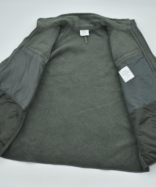VINTAGE(ヴィンテージ)の「【ヴィンテージ古着】U.S.ARMY ECWCS GEN3 レベル3 フリースジャケット(ミリタリージャケット・メンズ・カーキ・LARGE)」の8枚目の写真