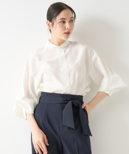 Tiara（ティアラ）の「ボリュームスリーブタックブラウス（シャツ/ブラウス・レディース・ホワイト/ネイビー・FREE）」の3枚目の写真