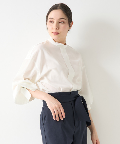 Tiara（ティアラ）の「ボリュームスリーブタックブラウス（シャツ/ブラウス・レディース・ホワイト/ネイビー・FREE）」の4枚目の写真