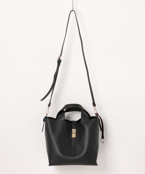 INTERPLANET（インタープラネット）の「スクエア２ＷＡＹ　ＢＡＧ（ショルダーバッグ・レディース・アイボリー/ブラック/グレイッシュベージュ・フリー）」の5枚目の写真