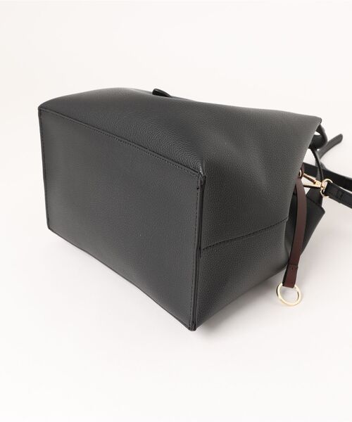 INTERPLANET（インタープラネット）の「スクエア２ＷＡＹ　ＢＡＧ（ショルダーバッグ・レディース・アイボリー/ブラック/グレイッシュベージュ・フリー）」の6枚目の写真