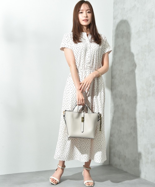 INTERPLANET（インタープラネット）の「スクエア２ＷＡＹ　ＢＡＧ（ショルダーバッグ・レディース・アイボリー/ブラック/グレイッシュベージュ・フリー）」の15枚目の写真