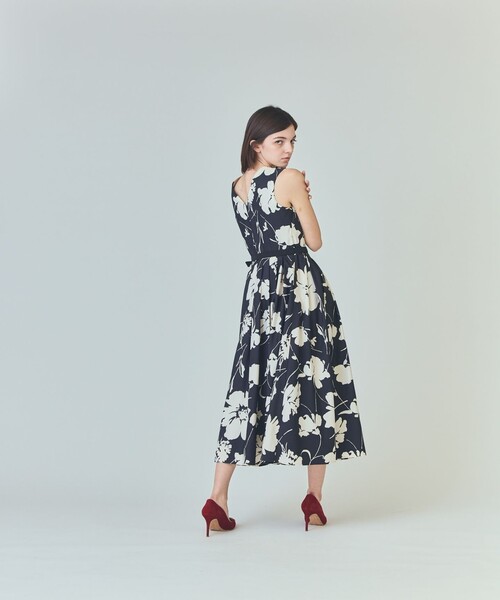 GRACE CLASS(グレースクラス)の「バイカラーボタニカルドレス(ワンピース・レディース・ブラック/ピンク・38/36)」の9枚目の写真