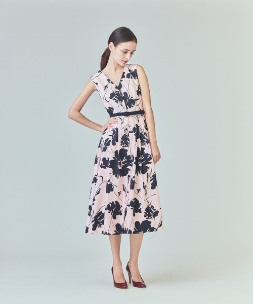 GRACE CLASS(グレースクラス)の「バイカラーボタニカルドレス(ワンピース・レディース・ブラック/ピンク・38/36)」の19枚目の写真