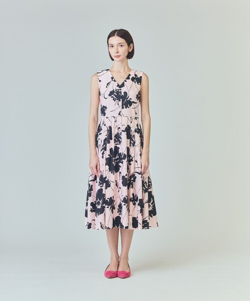 GRACE CLASS(グレースクラス)の「バイカラーボタニカルドレス(ワンピース・レディース・ブラック/ピンク・38/36)」の6枚目の写真