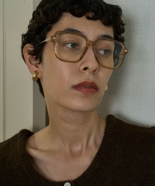 marjour（マージュール）の「BIG FRAME GLASSES（メガネ・レディース・ベージュ/ブラック・FREE）」の2枚目の写真