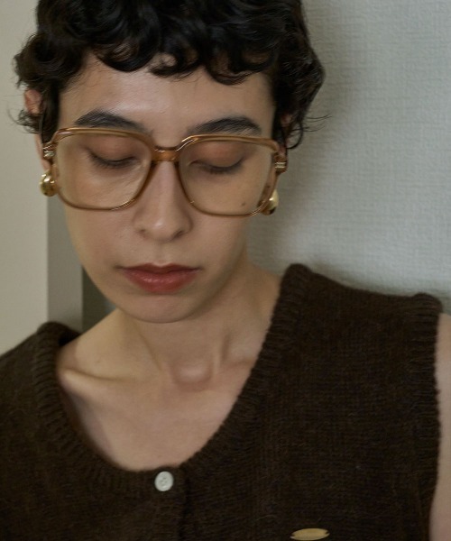 marjour（マージュール）の「BIG FRAME GLASSES（メガネ・レディース・ベージュ/ブラック・FREE）」の9枚目の写真