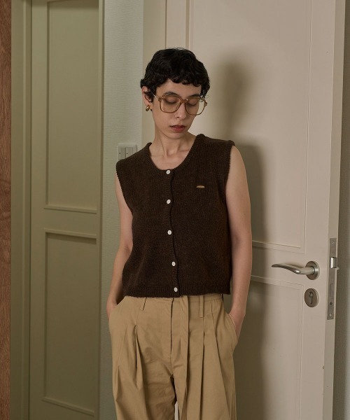 marjour（マージュール）の「BIG FRAME GLASSES（メガネ・レディース・ベージュ/ブラック・FREE）」の11枚目の写真