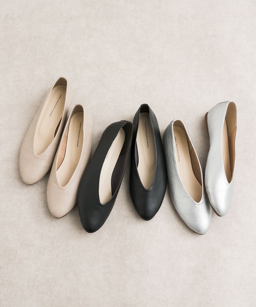 パンプス　24.5㎝　URBAN RESEARCH DOORS  AREZZO Vカットパンプス（パンプス）｜URBAN RESEARCH DOORS（アーバン