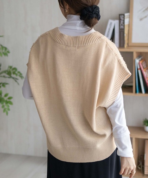 HusHusH（ハッシュアッシュ）の「HusHusH ニットベスト（ベスト・レディース・オフホワイト/ベージュ・L/M）」の11枚目の写真