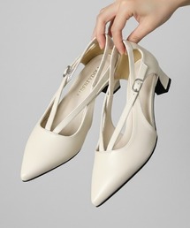 LibertyDoll（リバティードール）の「ポインテッドトゥクロスストラップパンプス（パンプス）」