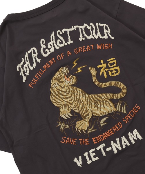 KRIFF MAYER(クリフメイヤー)の「スーベニアプリントT (虎)(Tシャツ/カットソー・メンズ・チャコール/オフホワイト/グレー/ブルー/イエロー・MEDIUM/X-LARGE/LARGE)」の1枚目の写真
