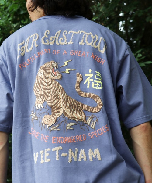 KRIFF MAYER(クリフメイヤー)の「スーベニアプリントT (虎)(Tシャツ/カットソー・メンズ・チャコール/オフホワイト/グレー/ブルー/イエロー・MEDIUM/X-LARGE/LARGE)」の13枚目の写真