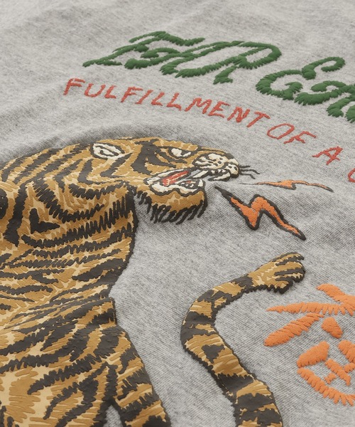 KRIFF MAYER(クリフメイヤー)の「スーベニアプリントT (虎)(Tシャツ/カットソー・メンズ・チャコール/オフホワイト/グレー/ブルー/イエロー・MEDIUM/X-LARGE/LARGE)」の17枚目の写真