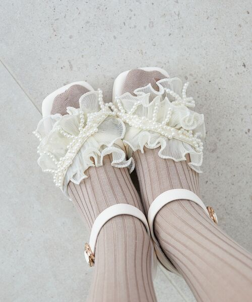 MAJESTIC LEGON(マジェスティックレゴン)の「☆パールリボンフリルボリュームサンダル(サンダル・レディース・ブラック/グレイッシュベージュ/アイボリー/グレー・SMALL/MEDIUM/LARGE/X-LARGE)」の14枚目の写真