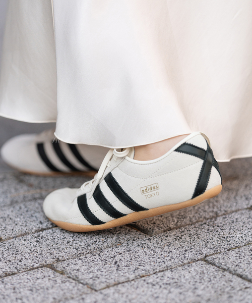IENA（イエナ）の「adidas originals/アディダス オリジナルス TOKYO W JI0182 JI0179（スニーカー・レディース・ブルー/ホワイト・23cm/23.5cm/24cm/24.5cm/25cm）」の3枚目の写真
