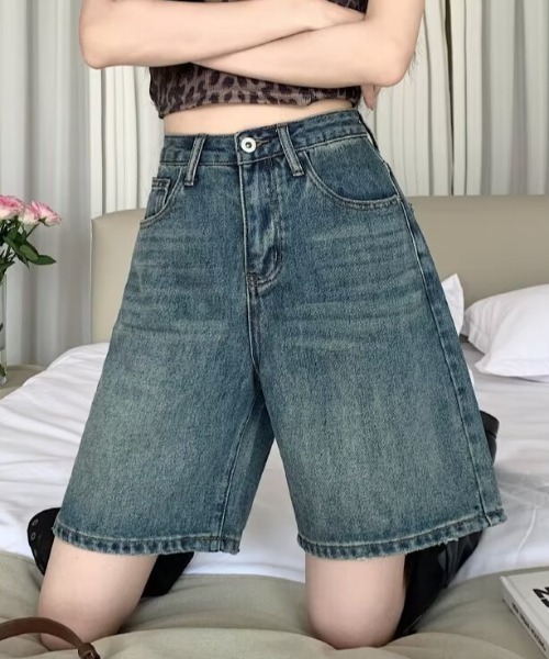SHEPP(シープ)の「デニムハーフパンツ バミューダパンツ(デニムパンツ・レディース・ライトブルー/ブルー・M/L)」の11枚目の写真