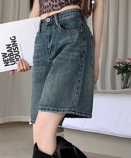 SHEPP(シープ)の「デニムハーフパンツ バミューダパンツ(デニムパンツ・レディース・ライトブルー/ブルー・M/L)」の14枚目の写真